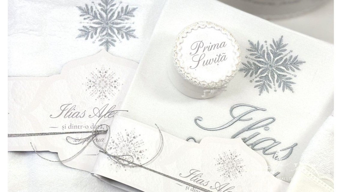 Trusou de botez alb cu gri si dantela bumbac brodata Fulg de Nea 25